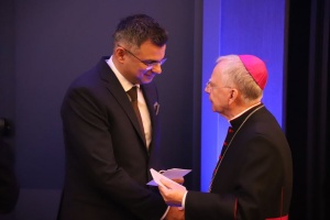 arcybiskup marek jędraszewski i prezes radosław włoszek